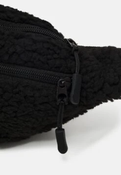 Pier One UNISEX - Gürteltasche - Black -Pier One 1359e1e4577d4f99aa4271e5fdf8ee11