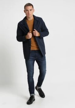 Pier One -Pier One 239be398c49b414ab6f069d4af08b52a