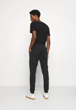 Pier One Jogginghose - Black 9 Pier One Jogginghose - Black -Pier One a1b709fa2c32431482f95b3eb7300192
