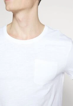 Pier One T-Shirt Basic - White -Pier One a63524296eb7468f8bac4e01312591ed